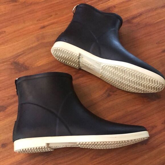 ALICE + WHITTLES legacy minimalist Low cut black white rain boot size10 - Picture 3 of 8